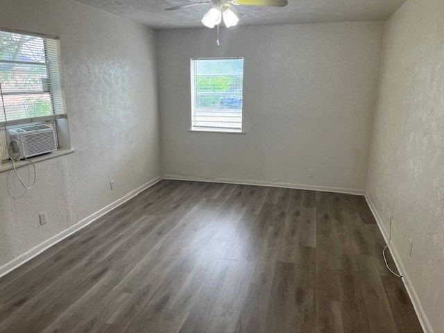 821 Bayport Drive, Lancaster, TX 75134