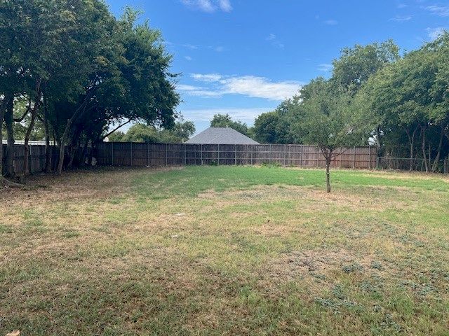 821 Bayport Drive, Lancaster, TX 75134