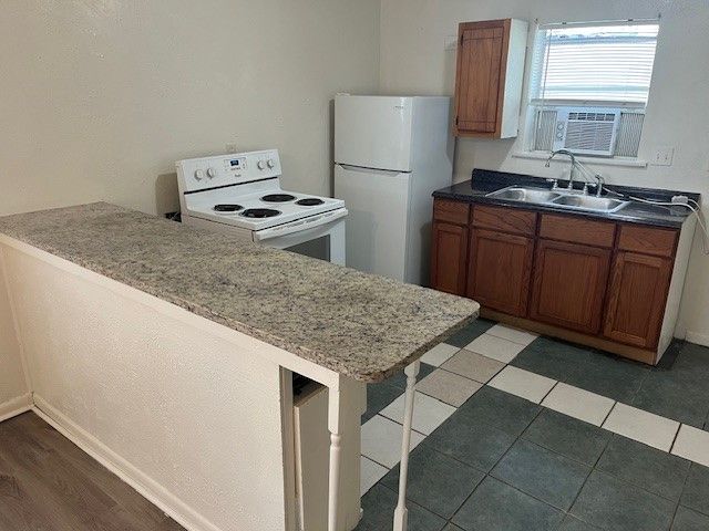 821 Bayport Drive, Lancaster, TX 75134