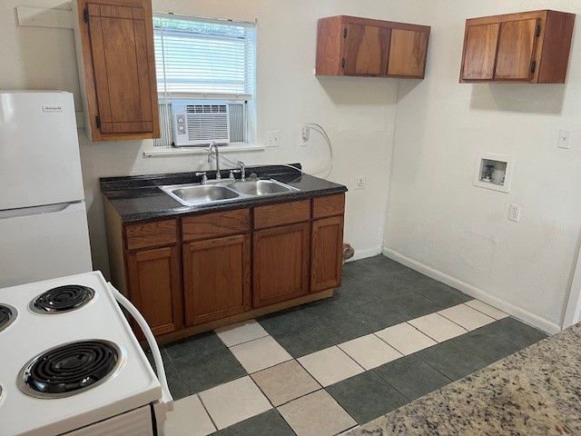 821 Bayport Drive, Lancaster, TX 75134
