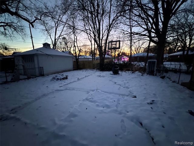 4128 Huron Street, Dearborn Heights, MI 48125