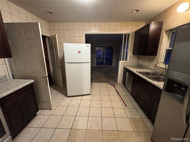 4128 Huron Street, Dearborn Heights, MI 48125