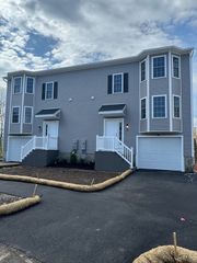 22-24 Snowberry Cir 22, Worcester, MA 01607