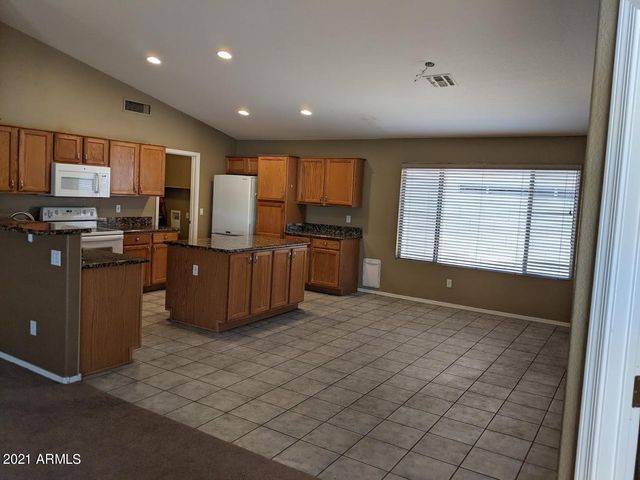 616 S 110TH Place, Mesa, AZ 85208