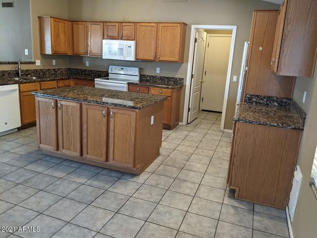 616 S 110TH Place, Mesa, AZ 85208