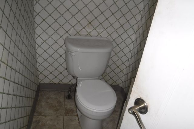 9334 S Pleasant Avenue, Chicago, IL 60643