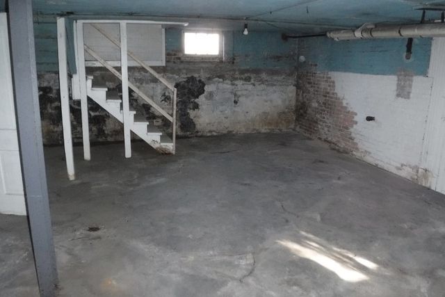 9334 S Pleasant Avenue, Chicago, IL 60643