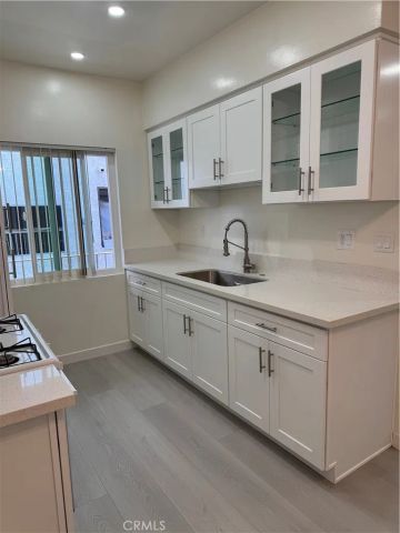 580 W Stocker Street 4A, Glendale, CA 91202