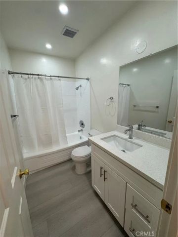 580 W Stocker Street 4A, Glendale, CA 91202