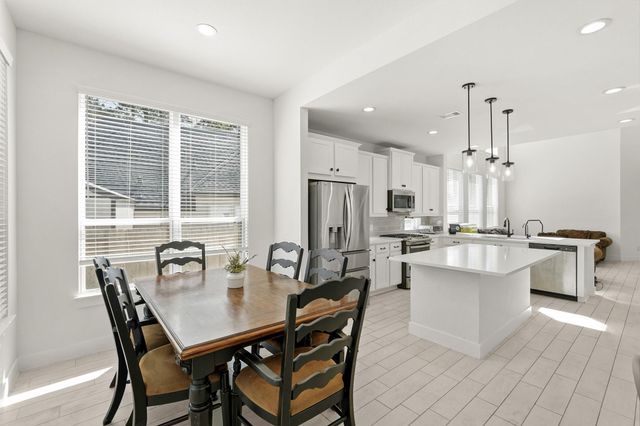 221 Mccrea Court, Montgomery, TX 77316