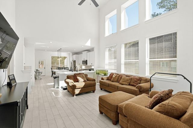 221 Mccrea Court, Montgomery, TX 77316