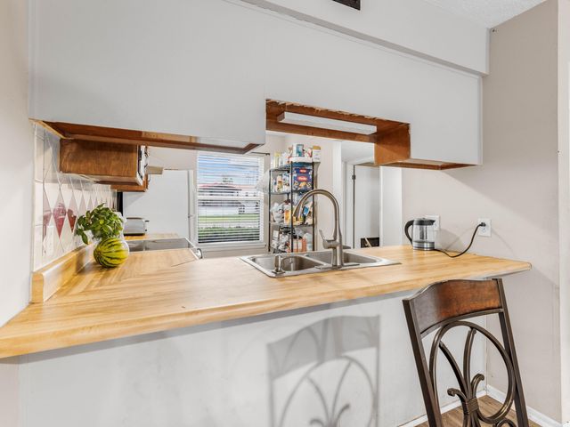 209 N Kimbrel Avenue, Panama City, FL 32404