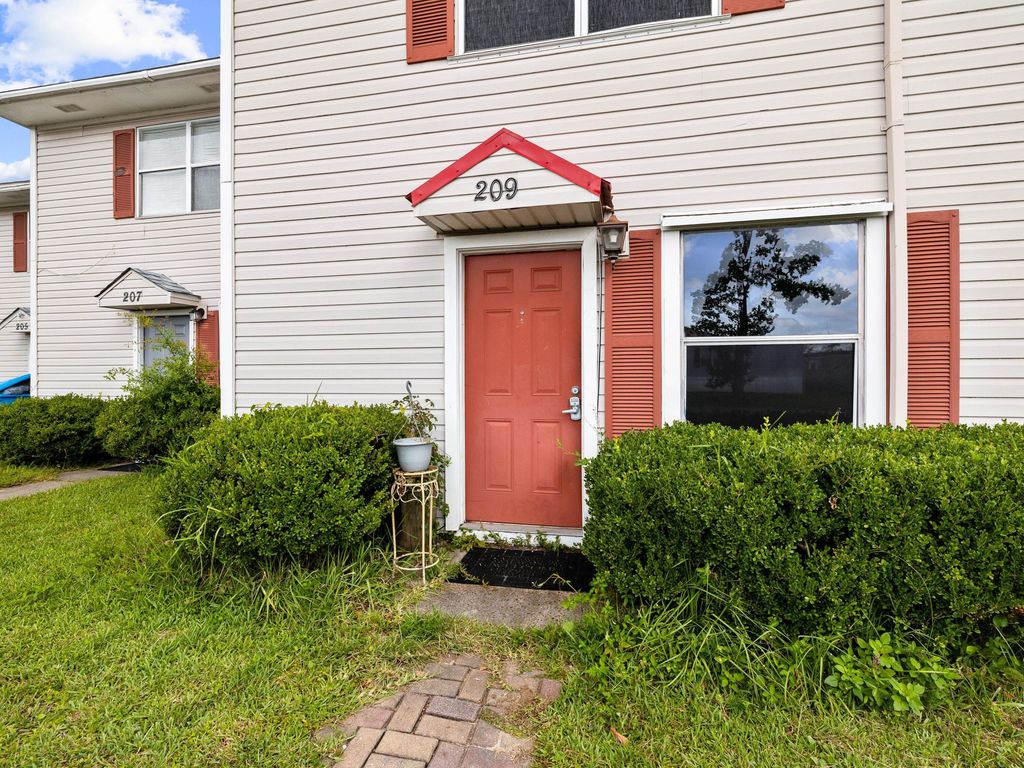 209 N Kimbrel Avenue, Panama City, FL 32404