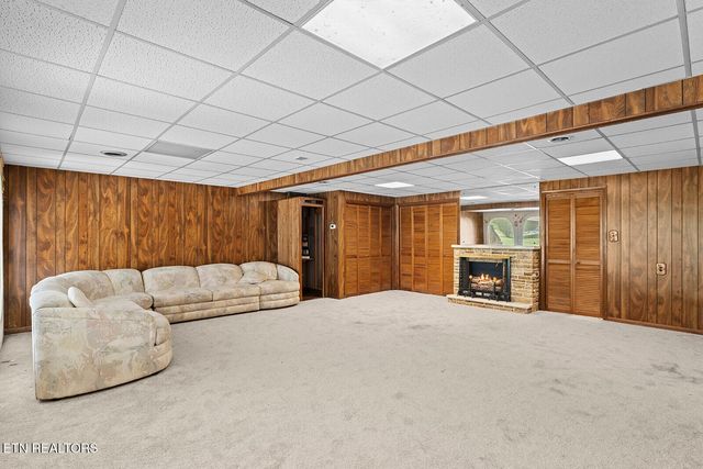 4827 Riversedge Rd, Louisville, TN 37777