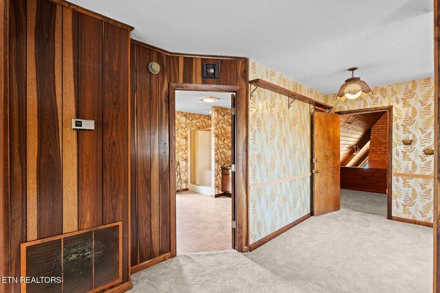 4827 Riversedge Rd, Louisville, TN 37777