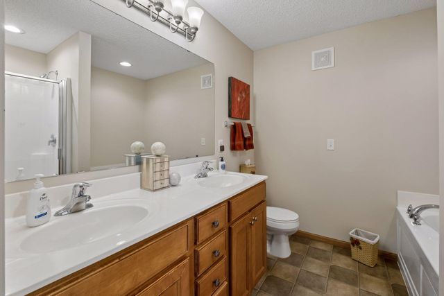 4570 Bulrush Boulevard, Shakopee, MN 55379