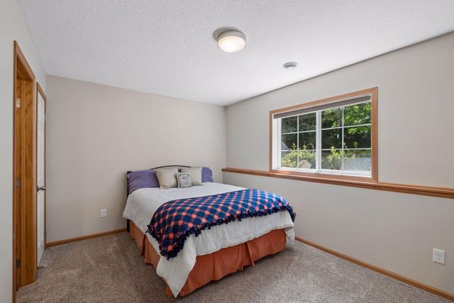4570 Bulrush Boulevard, Shakopee, MN 55379