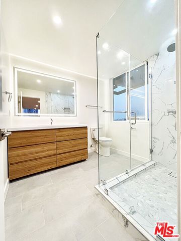 468 S Roxbury Drive Penthouse, Beverly Hills, CA 90212