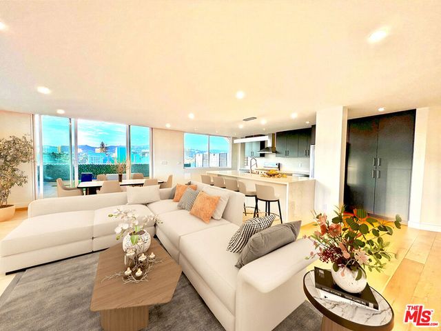 468 S Roxbury Drive Penthouse, Beverly Hills, CA 90212