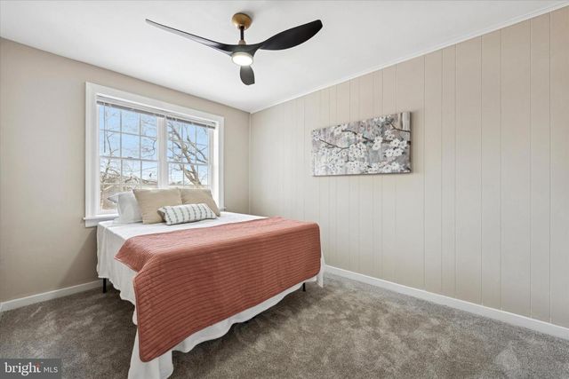 8711 OLD LINE RD, Philadelphia, PA 19128