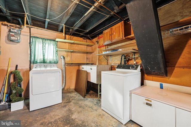 8711 OLD LINE RD, Philadelphia, PA 19128