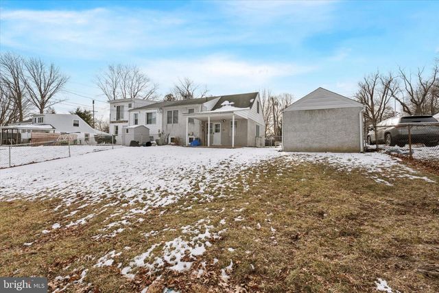 8711 OLD LINE RD, Philadelphia, PA 19128