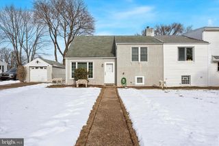 8711 OLD LINE RD, Philadelphia, PA 19128