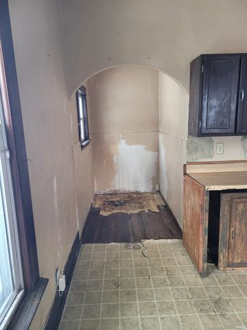 552 Delphi Avenue, Frankfort, IN 46041