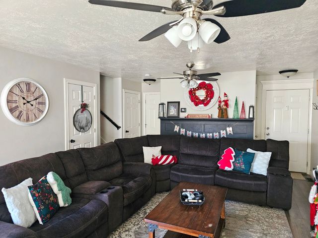 2007 N BELMONT DR, Saratoga Springs, UT 84045