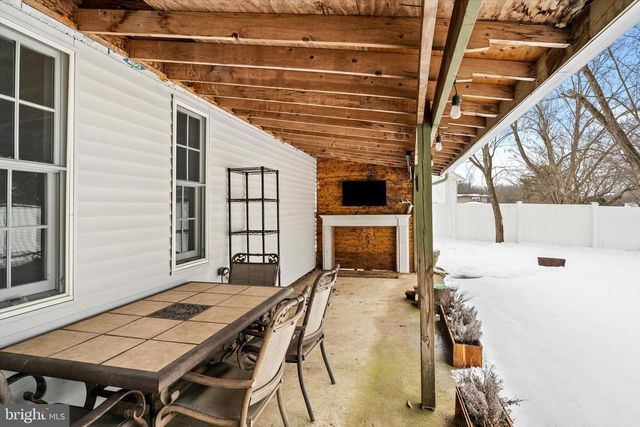 2 BEDFORD CT, Mount Holly, NJ 08060