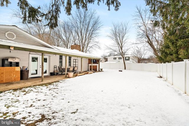 2 BEDFORD CT, Mount Holly, NJ 08060