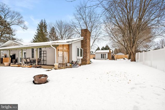 2 BEDFORD CT, Mount Holly, NJ 08060