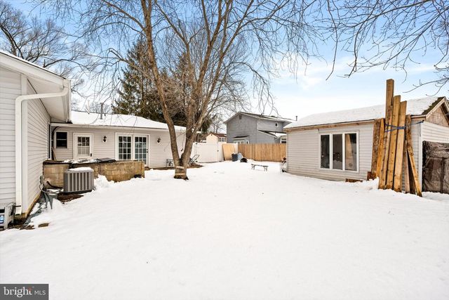 2 BEDFORD CT, Mount Holly, NJ 08060