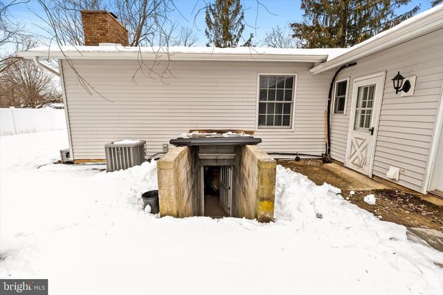 2 BEDFORD CT, Mount Holly, NJ 08060