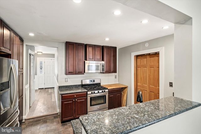 2 BEDFORD CT, Mount Holly, NJ 08060