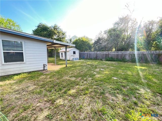 348 N Burke Street, Goliad, TX 77963