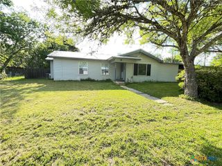 348 N Burke Street, Goliad, TX 77963