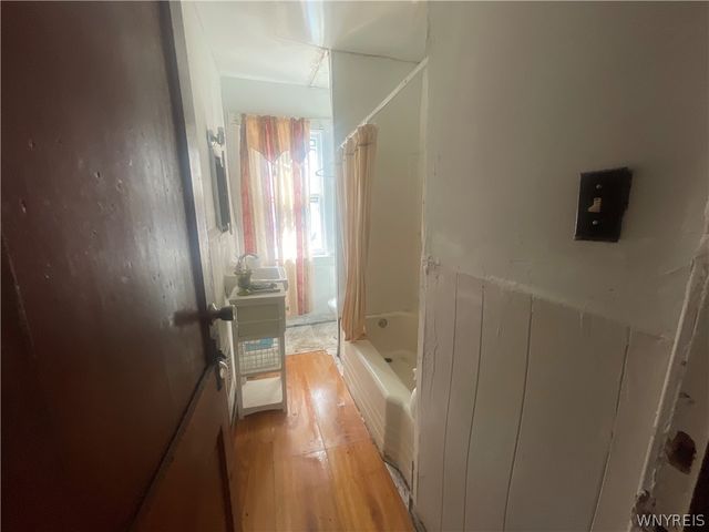 1737 Whitney Avenue, Niagara Falls, NY 14301