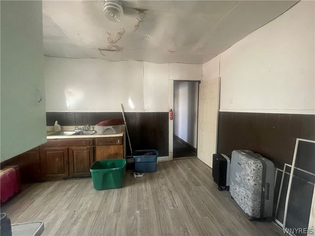 1737 Whitney Avenue, Niagara Falls, NY 14301