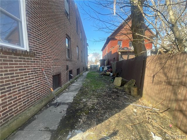 1737 Whitney Avenue, Niagara Falls, NY 14301