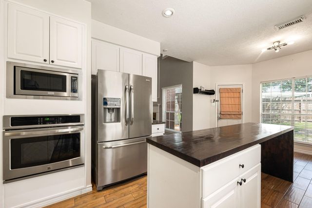 303 S Cypress Estates Circle, Spring, TX 77388