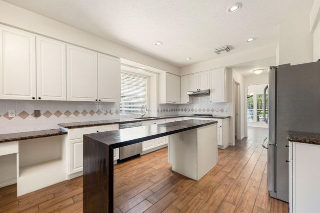 303 S Cypress Estates Circle, Spring, TX 77388