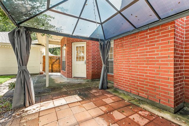 303 S Cypress Estates Circle, Spring, TX 77388