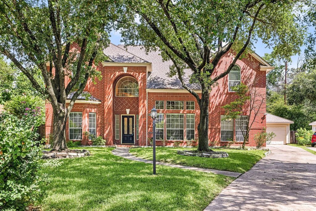 303 S Cypress Estates Circle, Spring, TX 77388