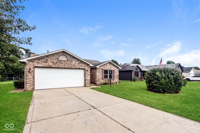 84 Longfellow Lane, Greenfield, IN 46140