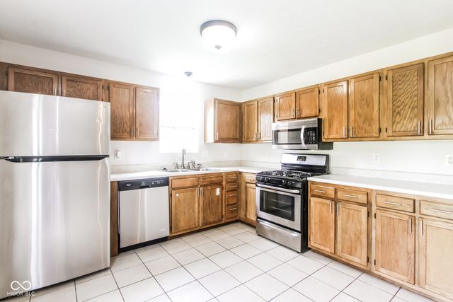 84 Longfellow Lane, Greenfield, IN 46140