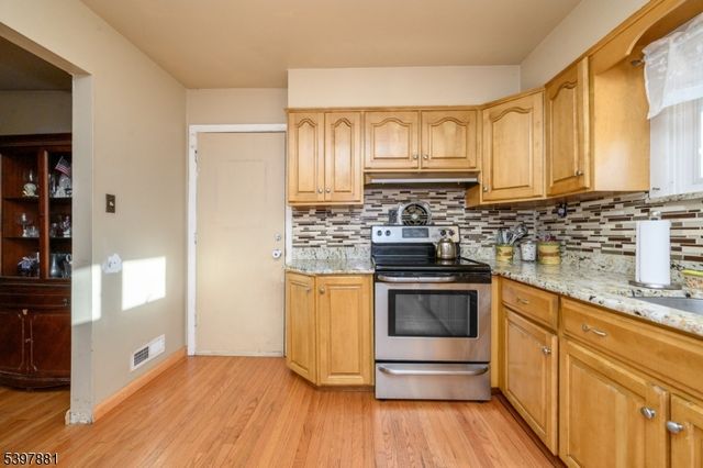 93 Mosher Rd, Franklin Twp., NJ 08540