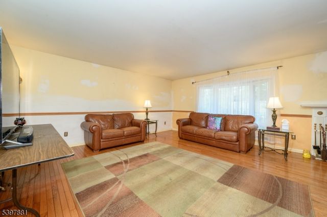 93 Mosher Rd, Franklin Twp., NJ 08540