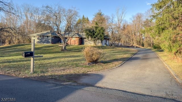 93 Mosher Rd, Franklin Twp., NJ 08540