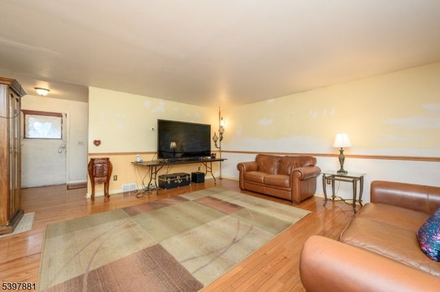 93 Mosher Rd, Franklin Twp., NJ 08540